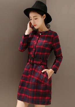 Đầm caro cổ trụ kèm nịt