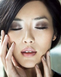 4 mẹo trang điểm thú vị cho dân công sở