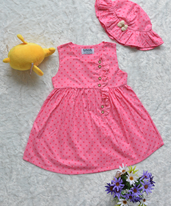 Đầm Chấm Bi Bé Gái Khuy Nón Trung Hồng