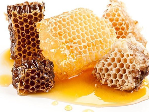 6 LÍ DO BẠN NÊN DÙNG MẬT ONG MỖI NGÀY