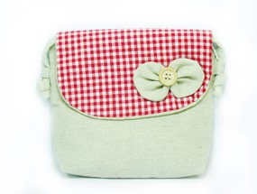 កាបូបធ្វើដោយដៃ