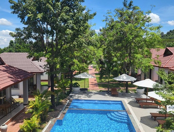 កែប ឃ្វីន ប៊ូទិក - Kep Queen Boutiques