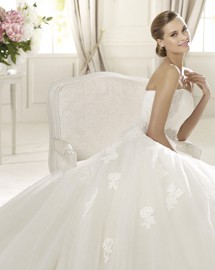 Dự đoán xu hướng trang điểm cô dâu 2017