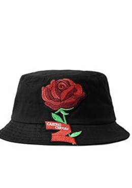 មួកជាមួយផ្កាកុលាប